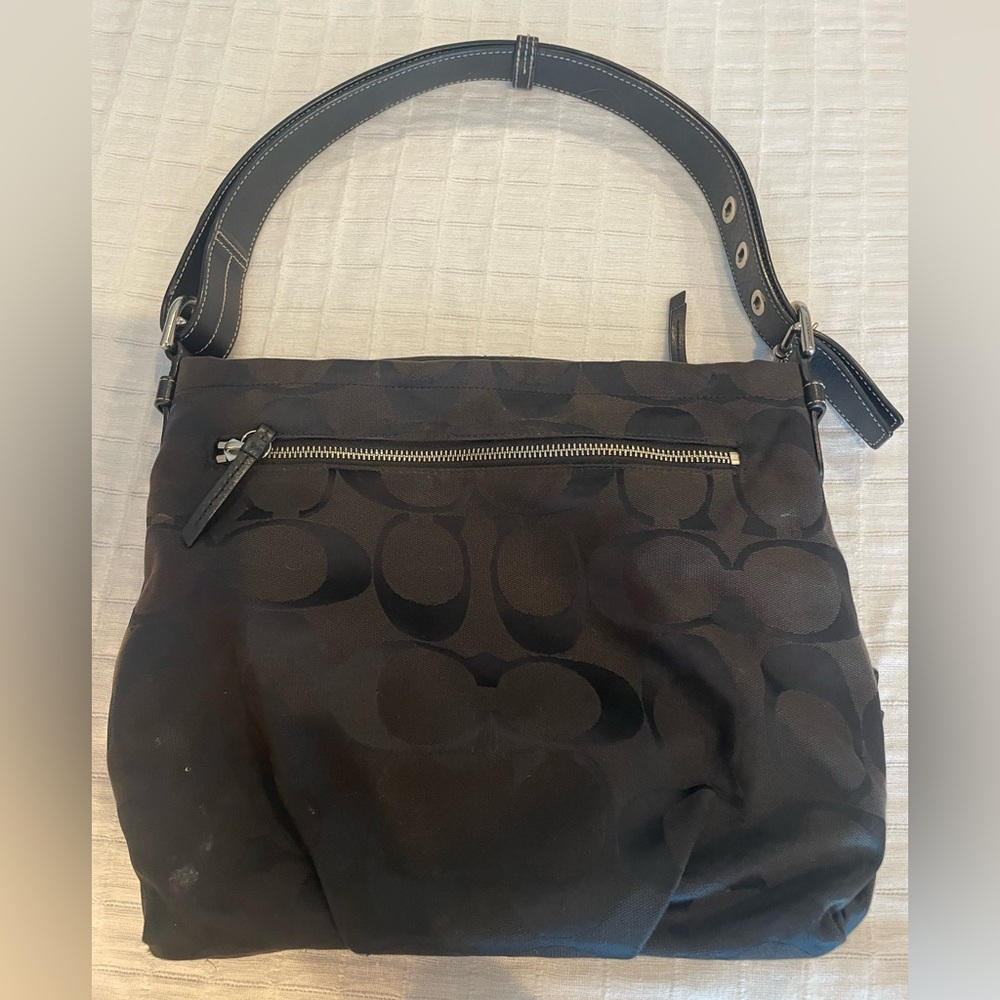 Coach legacy signature C black purse vintage shoulder bag crossbody pocketbook